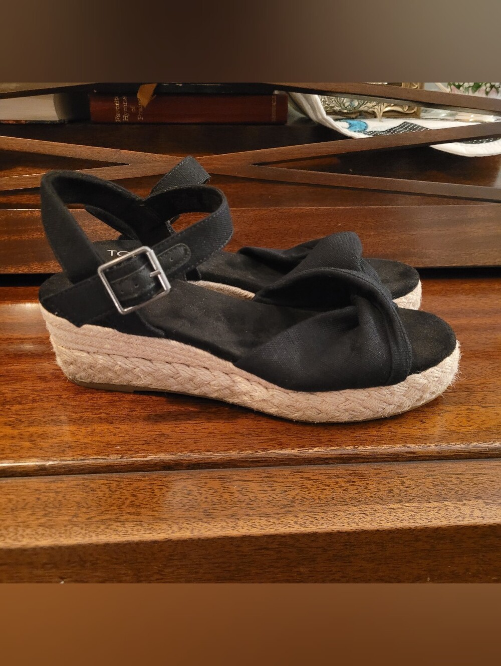 Toms Kinsley Wedge Black Wedge Strapped Sandal
